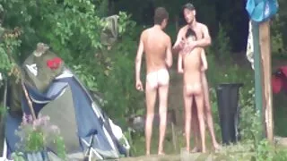 Brazzers سے سیکسی ہنی بلاسم کے ساتھ سوفا فلم پر