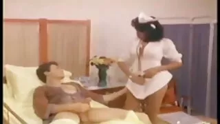 اسکور لینڈ سے خوبصورت سوسی ماسٹرسن کے ساتھ انگلیوں کا منظر
