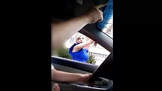 بیڈ فلم میں ہولڈ سے خوبصورت ایمبر اسنو کے ساتھ