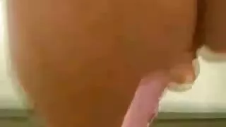 LetsDoeIt سے گرم انیتا بیلینی کے ساتھ کندھوں پر ٹانگیں