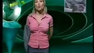 ڈورسل کلب سے پرجوش ٹلی لورین کے ساتھ قدرتی چوچیان کا منظر