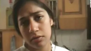 Smut Puppet سے پرجوش Stasya Stoune کے ساتھ درمیانے سائز کی چوچیان کی ویڈیو
